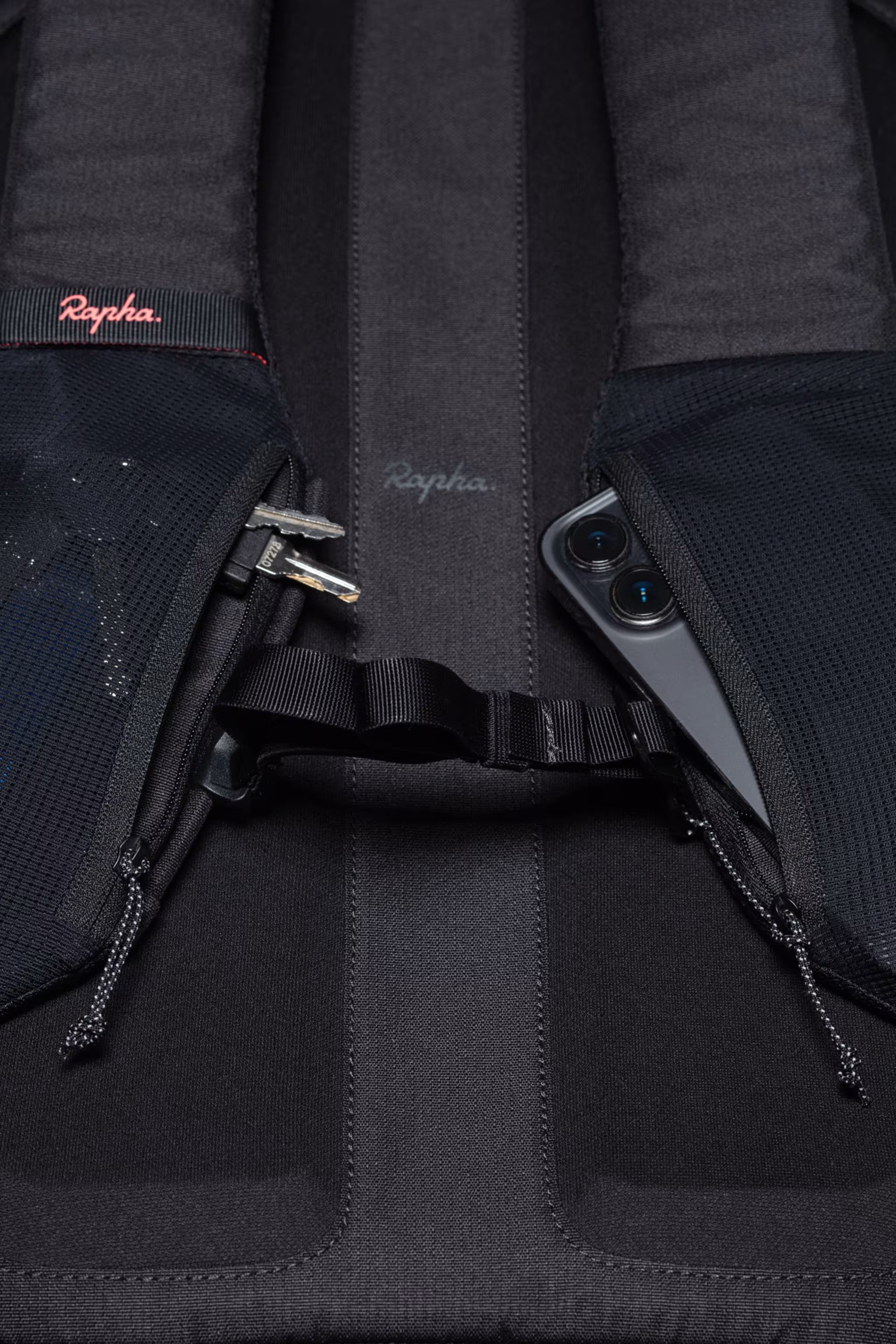 Rapha Domestique Backpack 16L - La Bicicletta Toronto