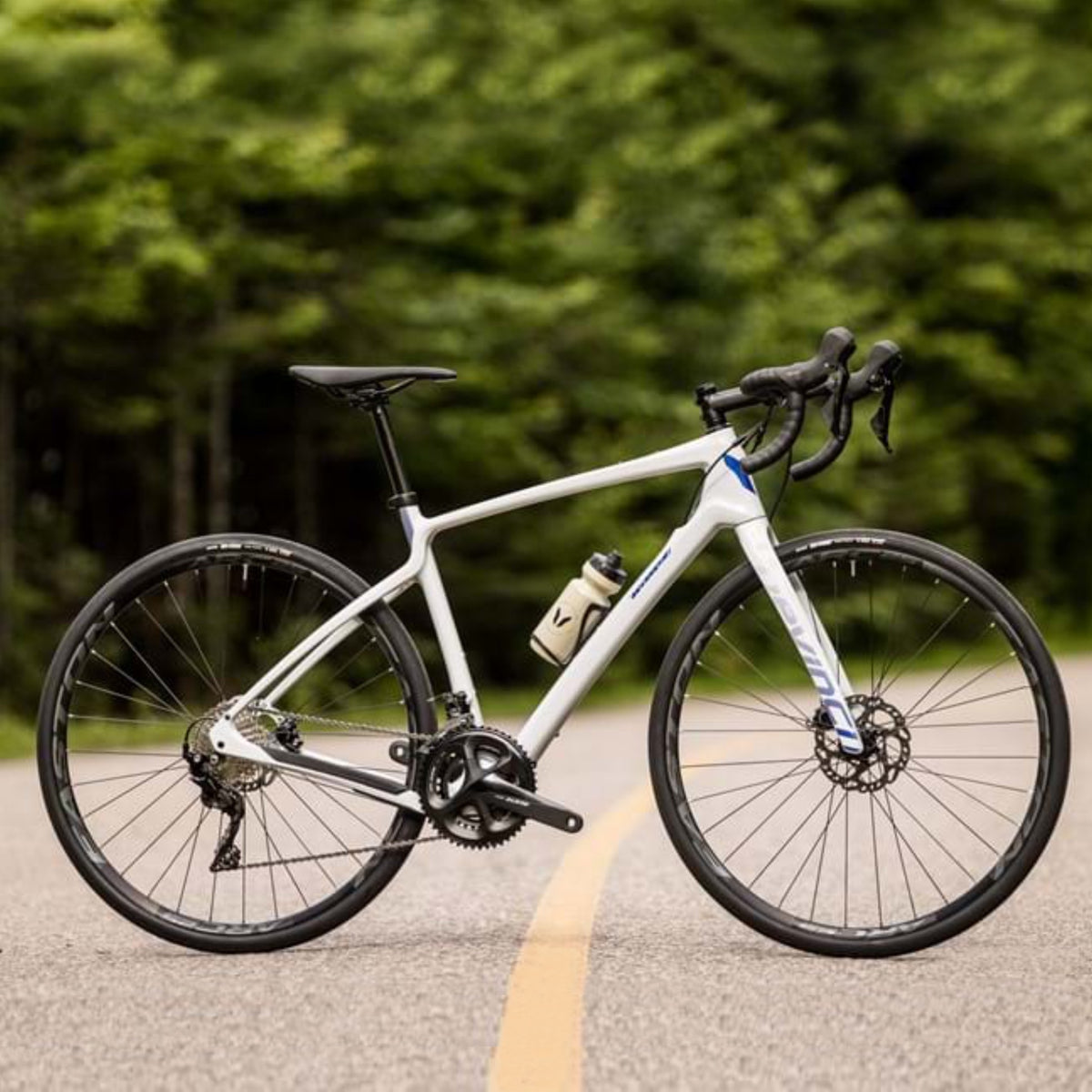 da vinci gravel bike Devinci Hatchet Carbon - 105